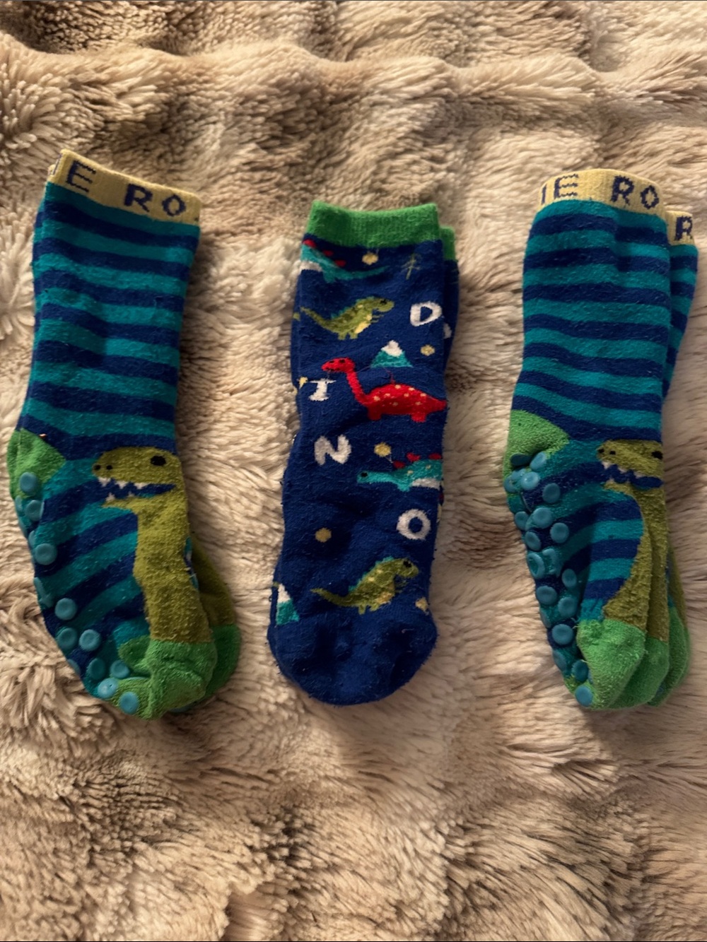 3 Totes Dinosaur Non-Slip Socks